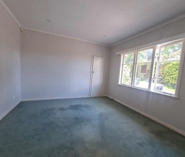 Nice Family Home in Hillsborough 4BR 2Bathroom - Photo 3