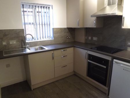 2 bedroom flat to rent - Photo 3