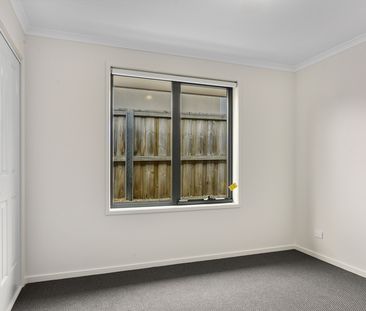 Spacious Modern Villa, Great Location - Photo 6