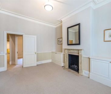 A smart one bedroom flat a short distance from Sloane Square and th... - Photo 6