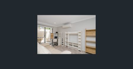 Stylish, Fully Furnished Ground-Floor Apartment in the Heart of Belmont! - Photo 4