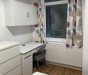 4 bedroom house to rent - Photo 3