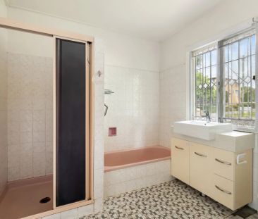 Inner-City Living Only 5km from the CBD - Photo 4