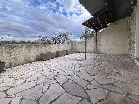 Location Appartement 2 pièces 42m² GRASSE 06130 - Photo 3