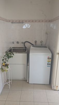 Camperdown - Photo 1