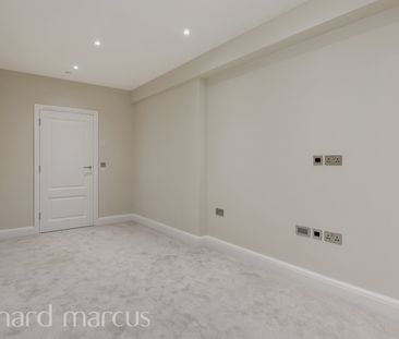 Bolters Lane, Banstead - Photo 3