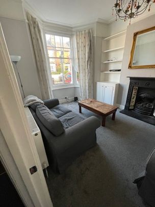 Room in a Shared House, Harberson Road, SW12 - Photo 1