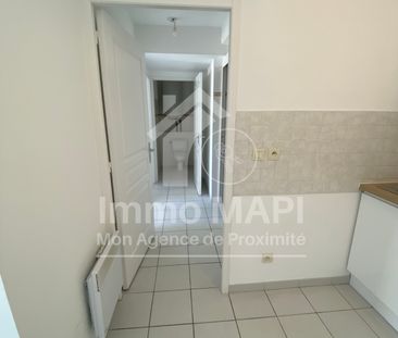 Location Appartement 3 pièces 47m² LE GRAU DU ROI 30240 - Photo 3