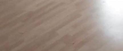 Viel Platz, 3 Wohnungen, über 350 m2 für nur 300.- pro Monat. - Photo 1