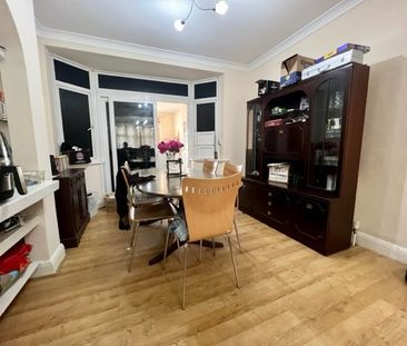 4 bed semi-detached house to rent in Ruislip Road East, Greater Lon... - Photo 5