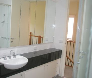 4/13 Irving Avenue PRAHRAN - Photo 5