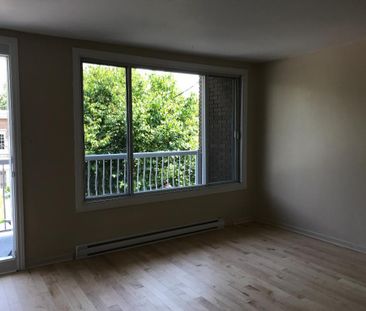 5 1/2 à louer - Photo 2