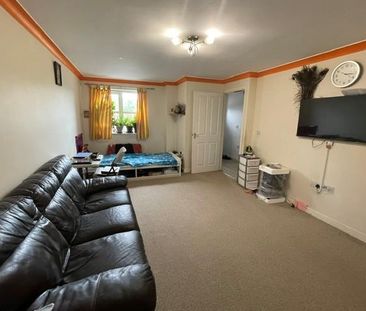 3 bedroom terraced house to rent - Photo 2
