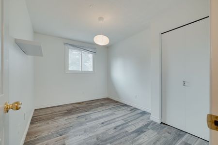 For Lease - 595 Pioneer Drive Unit# Upper, Kitchener, Ontario - Photo 4