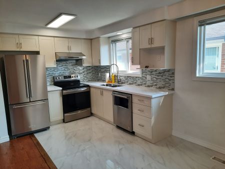 For Lease - 55 Reiber Crescent Unit# Upper, Toronto, Ontario - Photo 5