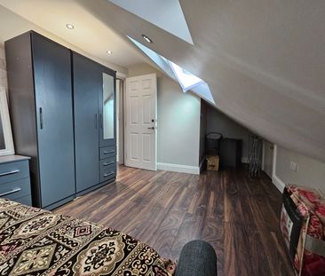 Room in a Shared House, Dawlish Drive, IG3 - Photo 4