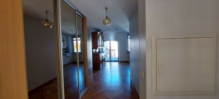 Location Appartement 3 pièces 94m² - Photo 3