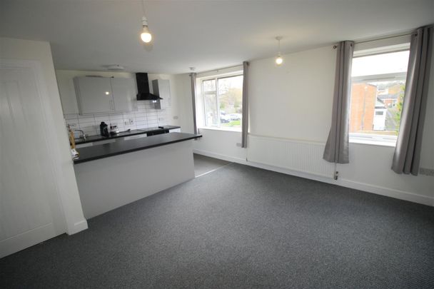 Kineton Close, Redditch - Photo 1