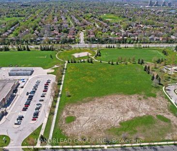 Detached Home For Lease | N9257154 - Photo 5