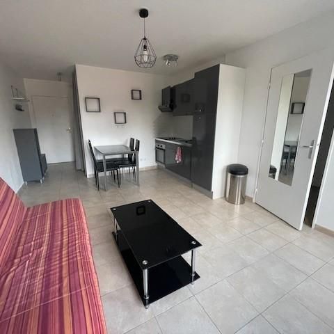 Location Appartement 1 pièce 27m² VAULX EN VELIN 69120 - Photo 1