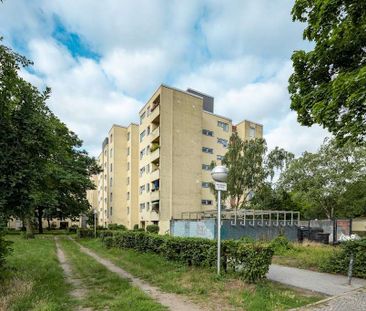 4-Zimmer Wohnung mit Balkon &amp; Aufzug in Berlin-Staaken f&uuml;r... - Photo 2