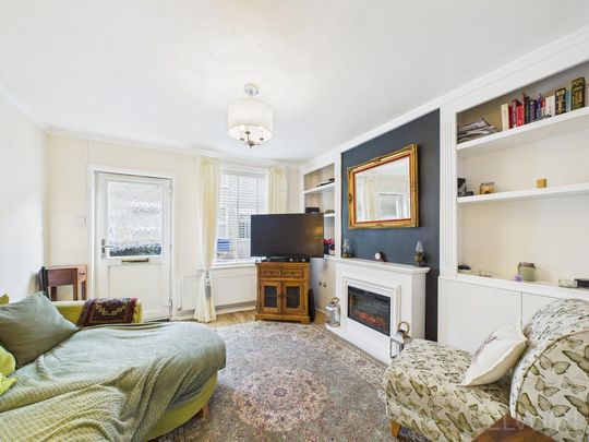 2 bedroom terraced house to rent - Photo 1