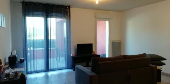 Location Appartement 1 pièce 34m² ARLES 13200 - Photo 2