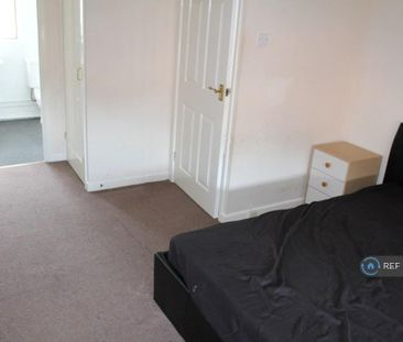 2 bedroom maisonette to rent - Photo 6