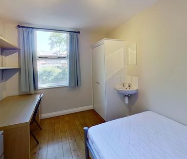 6 bedroom terraced house to rent - Photo 1