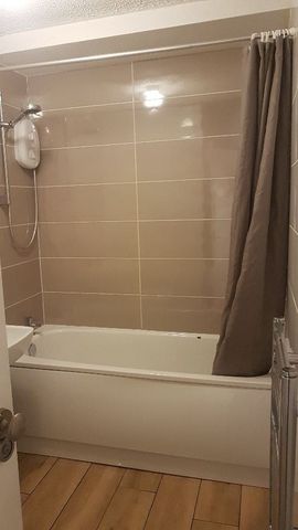 1 Bed Flat, City Road, BS2 - Photo 4