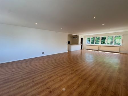 Appartement te huur in Sint-Amandsberg met 1 slaapkamer - Photo 2