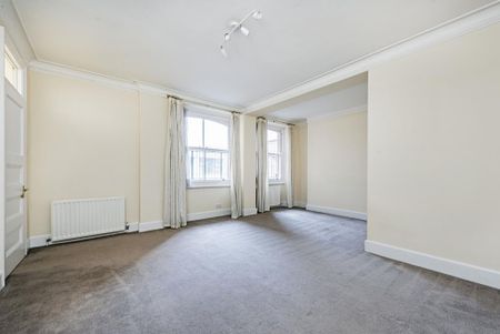 4 bedroom flat to rent - Photo 3