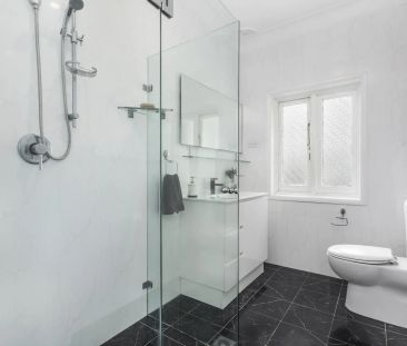 Charming and inspiring family opportunity - Photo 5