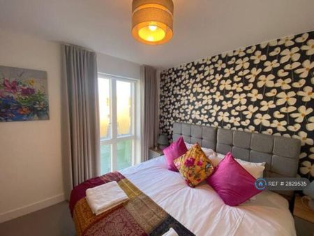 2 bedroom flat to rent - Photo 5