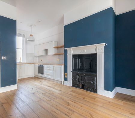 Cambray Place, Cheltenham GL50 1JP - Photo 2