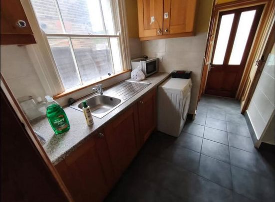 6 bedroom house share to rent - Photo 1