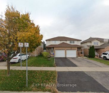 Semi-Detached Home For Lease | X8099602 - Photo 2