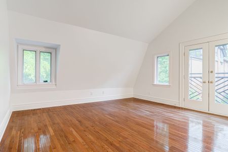 For Lease - 12 A Admiral Road, Toronto, Ontario - Photo 4