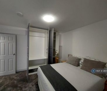1 bedroom flat to rent - Photo 6