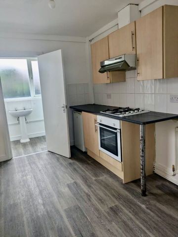 1 Bed Flat, Nottingham, NG2 - Photo 3