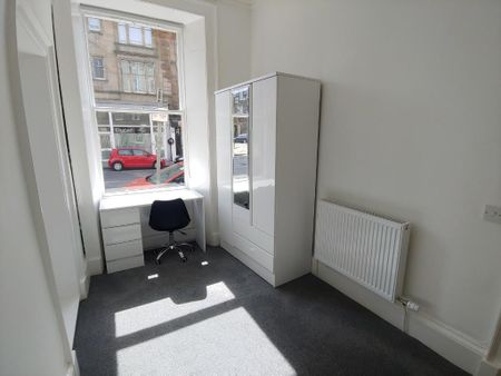 4 bedroom flat to rent - Photo 4