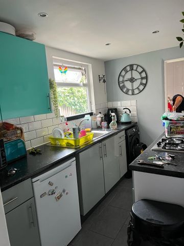 2 bedroom terraced house to rent - Photo 5