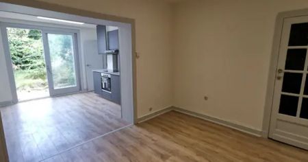 GRAND APPARTEMENT 1 CHAMBRE avec JARDIN ensoleillé et GARAGE - Photo 3