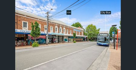 Two bedroom Apartment in the heart of Crows Nest. - Photo 5