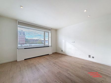 Ruim duplexappartement met 3 slaapkamers en terras - Photo 4