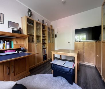 Bremerhaven-Zentrum // Zentral leben mit Komfort – 3-Zimmer-Wohnung... - Foto 1