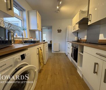 3 bedroom end of terrace house to rent - Photo 1