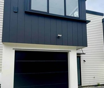 Brand New Three Bedroom Home - Photo 1