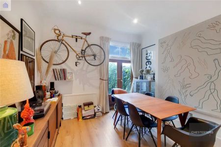 4 bedroom house in Chiswick - Photo 4