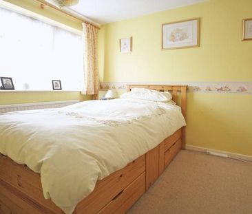 3 bedroom terraced house to rent - Photo 4